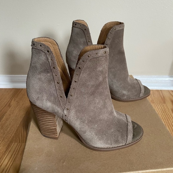 Lucky Brand Shoes - Lucky Brand Open toe shoes